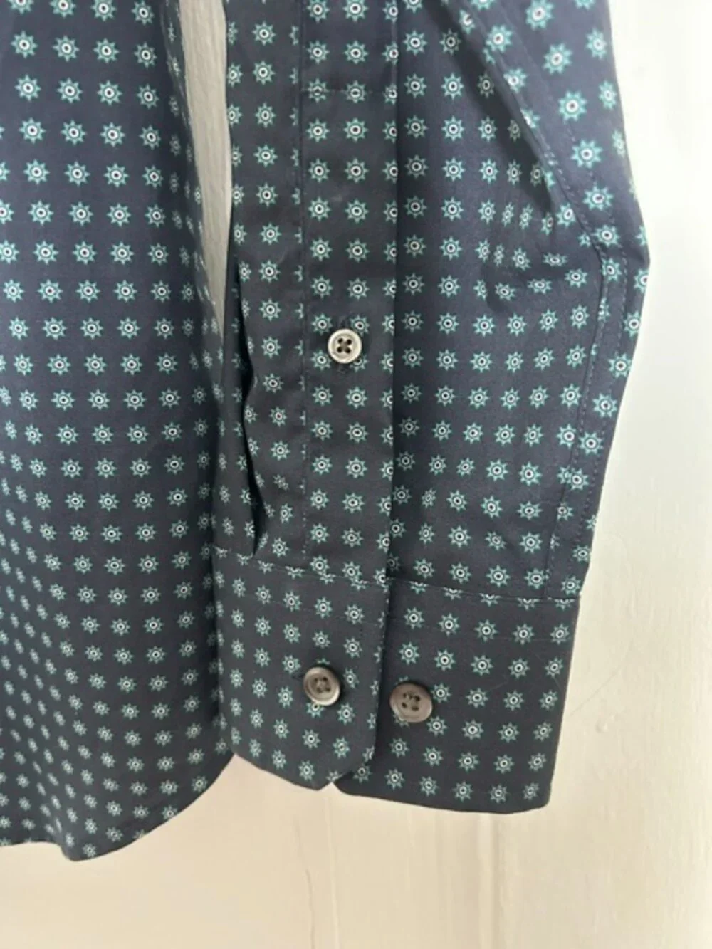 Mens Banana Republic button down shirt  M  15-151/2